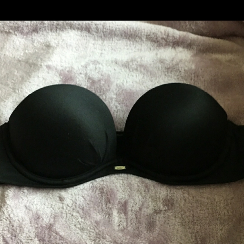 34A black strapless bra Victoria’s Secret padded